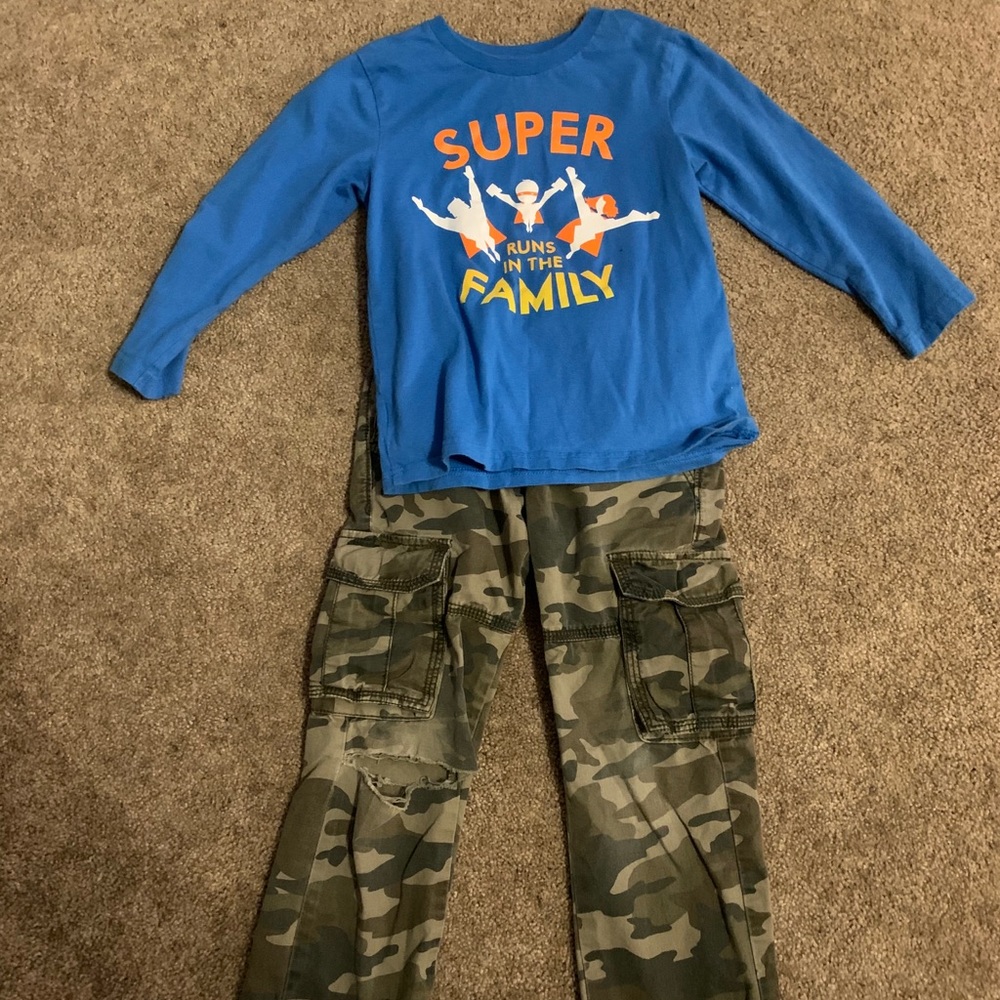 Play clothes lot/ camo pants (311)